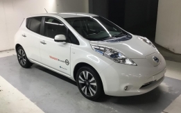 Nissan Leaf 24KW Teknal + Solar Panel